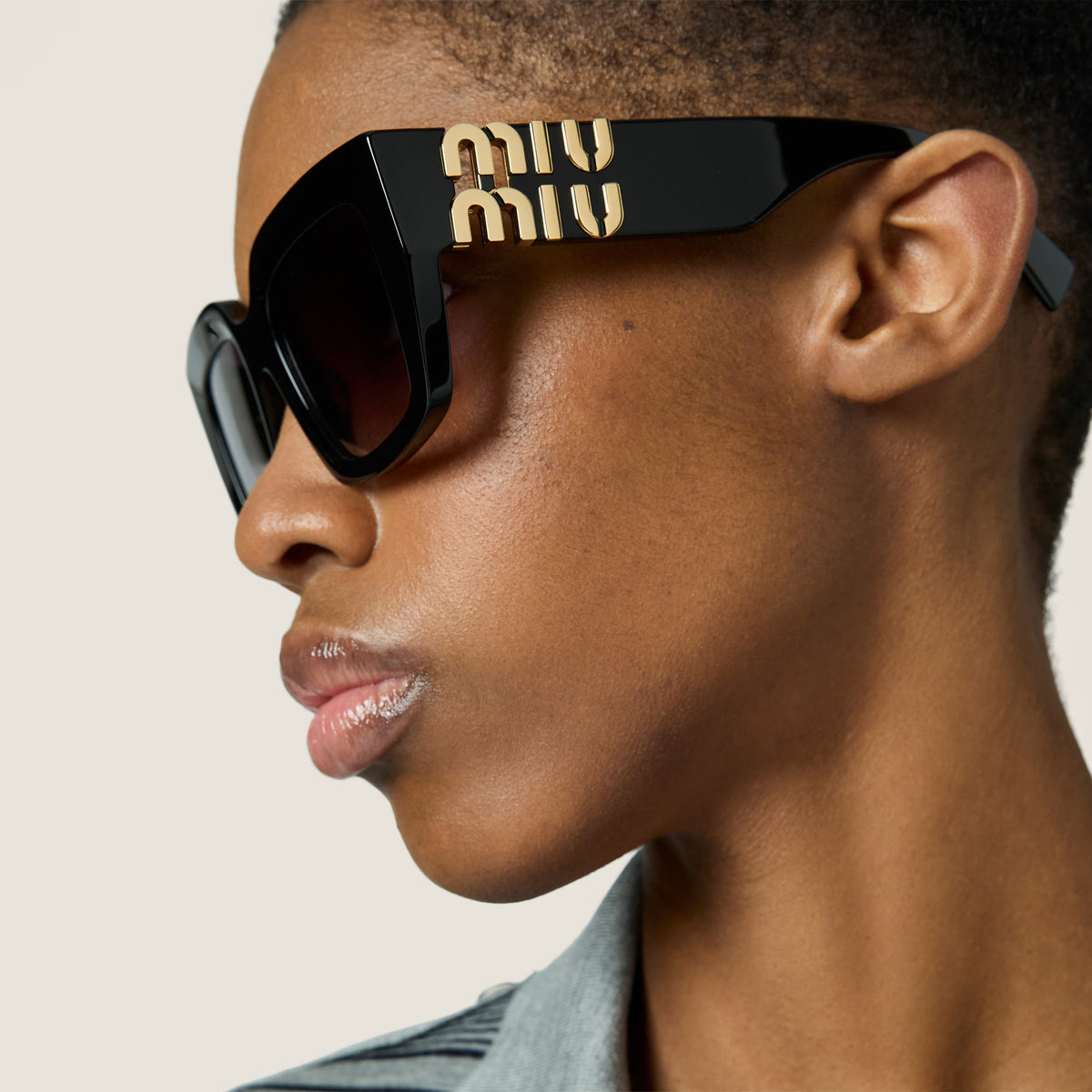 Miu Miu Women Glimpse Black Acetate Fumé Grey Shaded Sunglasses