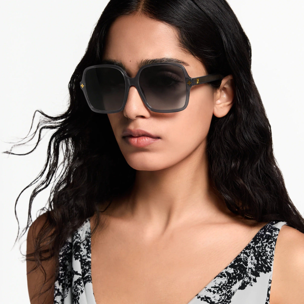 Louis Vuitton Women Square Frame Onyx Black Sunglasses